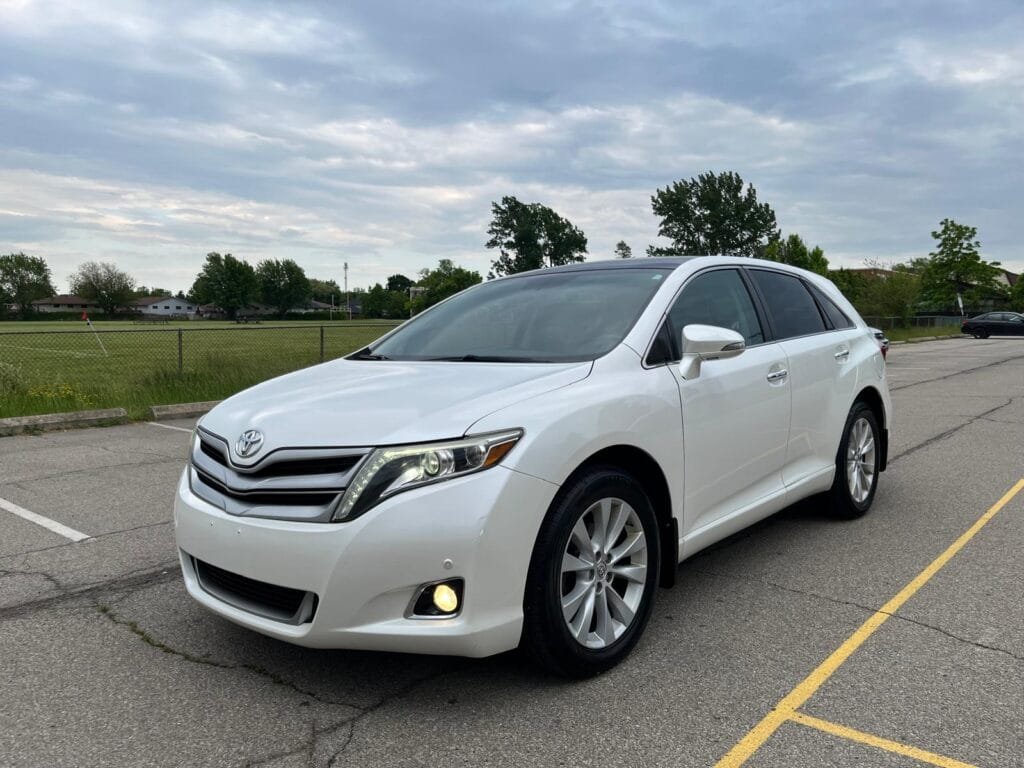 Used Toyota Venza for Sale Limited AWD ZAFFS Motors, Beamsville, ON. Super Clean inside out, Clean Title, Family Car. Equipped with luxury features.