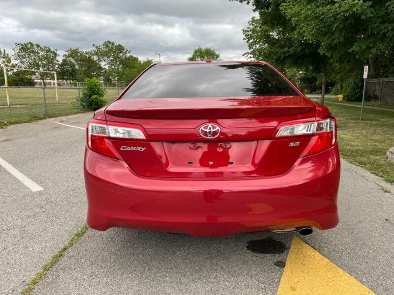 2014 TOYOTA CAMRY SE