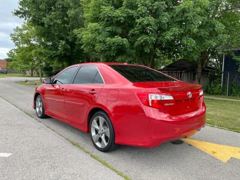 2014 TOYOTA CAMRY SE