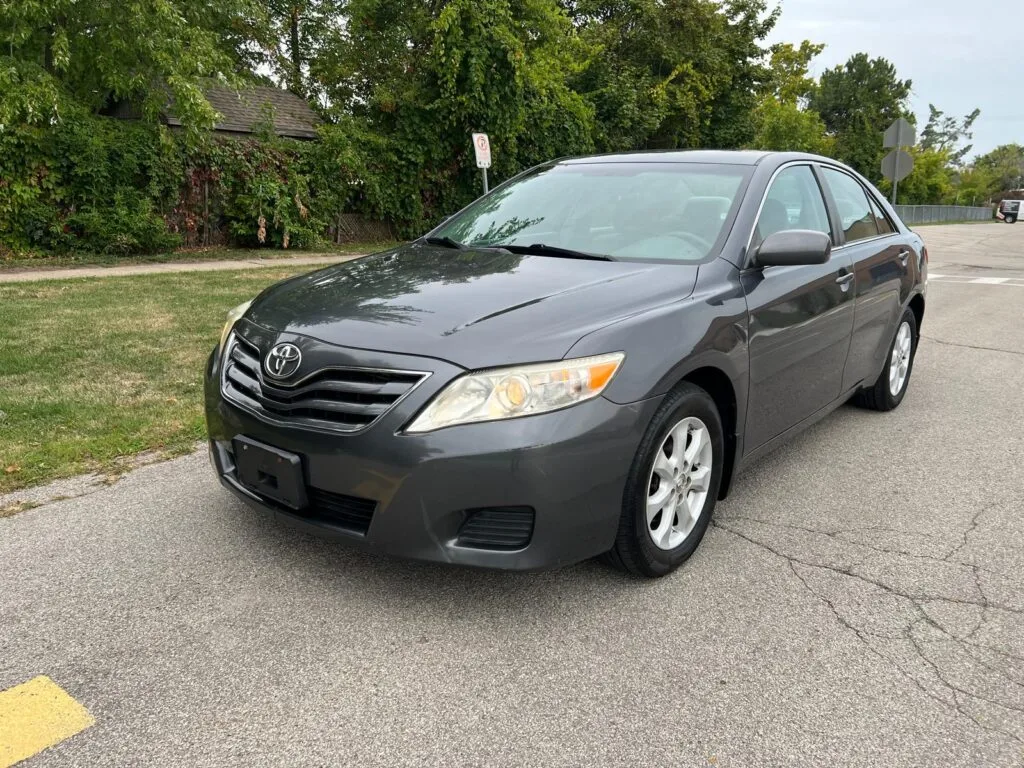 Used Toyota Camry LE for sale ZAFFS Motors Beamsville, Ontario. Low mileage, well-maintained, super clean, safety verified.