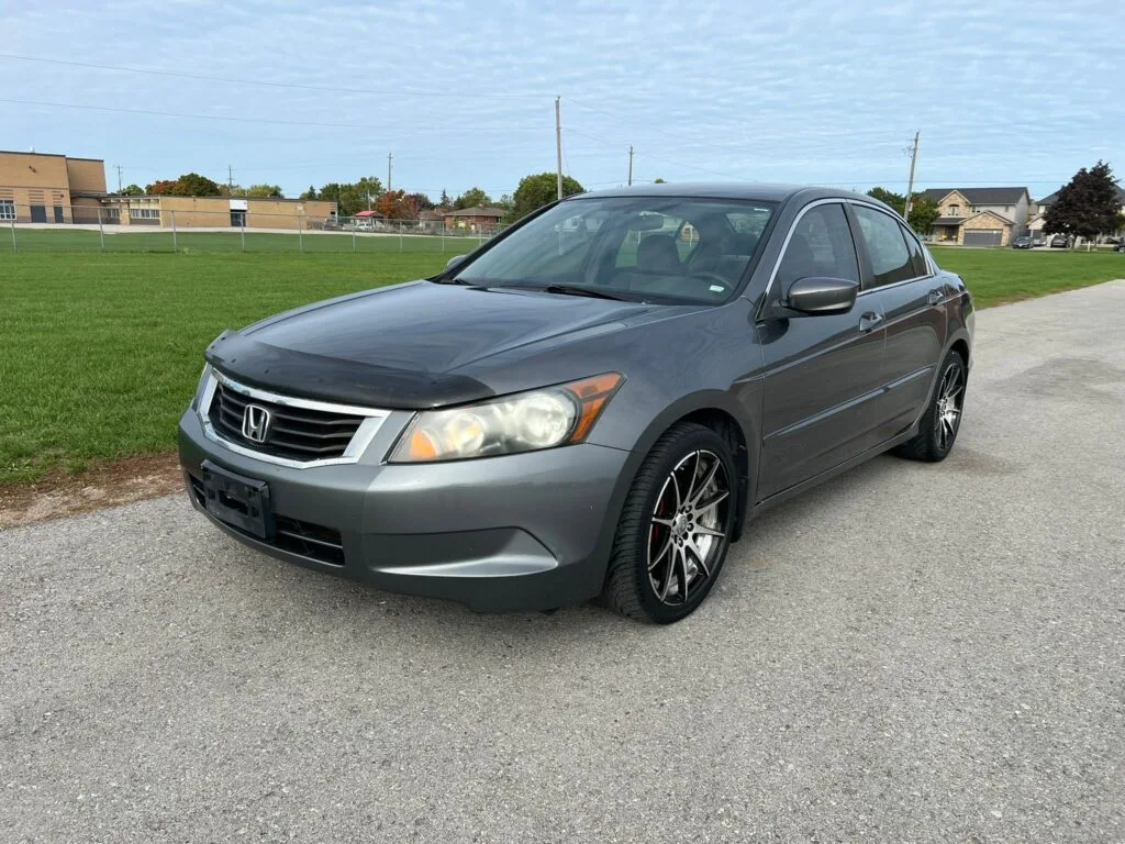 Used Honda Accord for sale ZAFFS Motors Beamsville, Ontario. Clean Carfax, Clean title, Non-Accidental Vehicle, Mint Condition, Well-Maintained.
