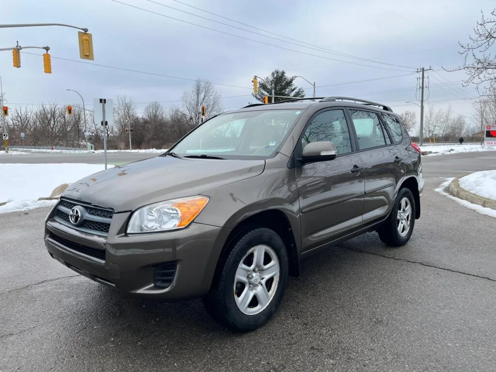 Used Toyota RAV4 4WD for Sale ZAFFS Motors, Beamsville, Ontario. Super clean inside out, very well-maintained, safety certified, rust proofing.