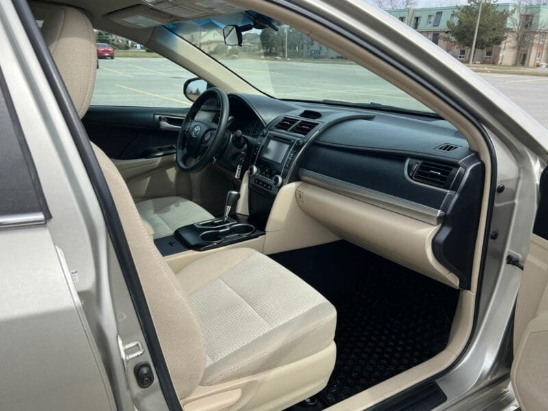 2014 TOYOTA CAMRY LE