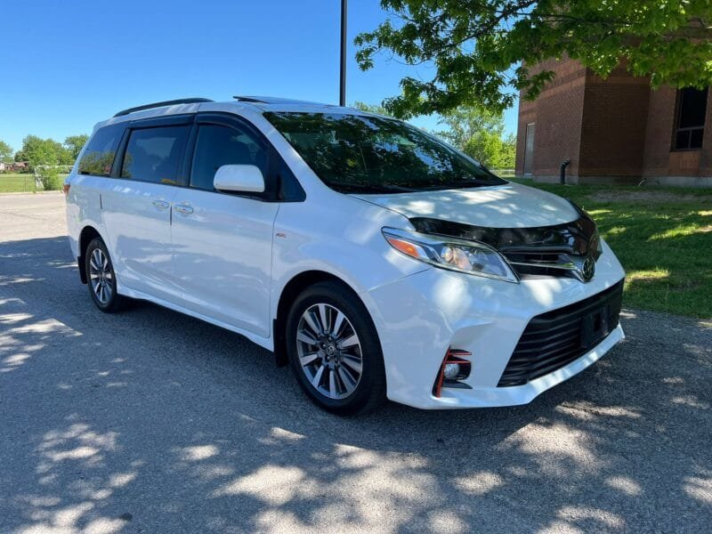 2020 Toyota Sienna XLE AWD