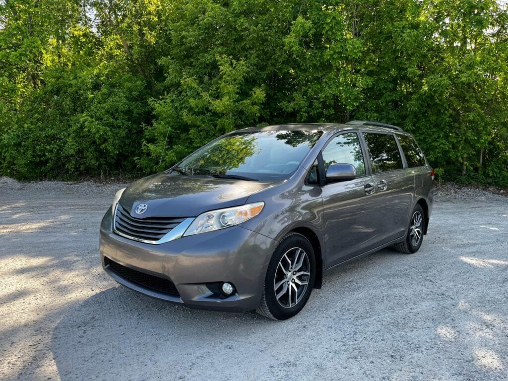 Used Toyota Sienna for sale Beamsville, ON, Canada. The smart choice for families. Comfort, luxury, practicality and reliability in one single car.