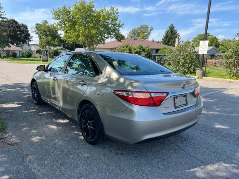 2015 TOYOTA CAMRY LE