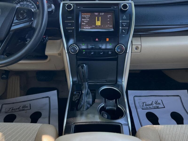 2015 TOYOTA CAMRY LE