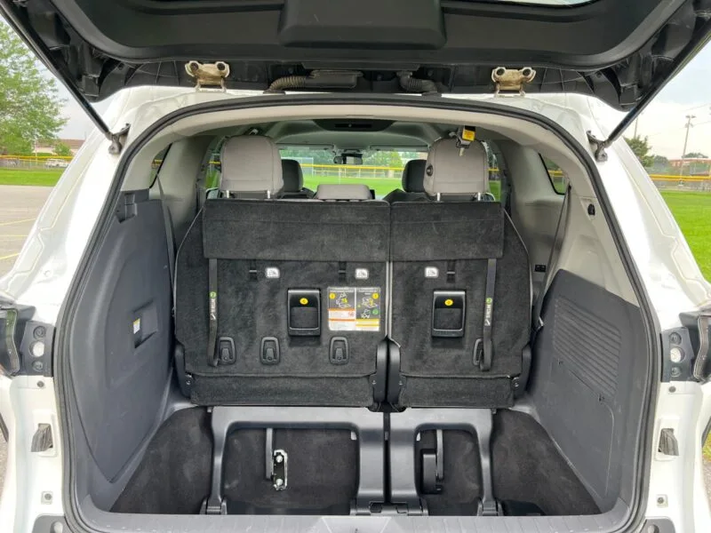 2021 Toyota Sienna LE Hybrid